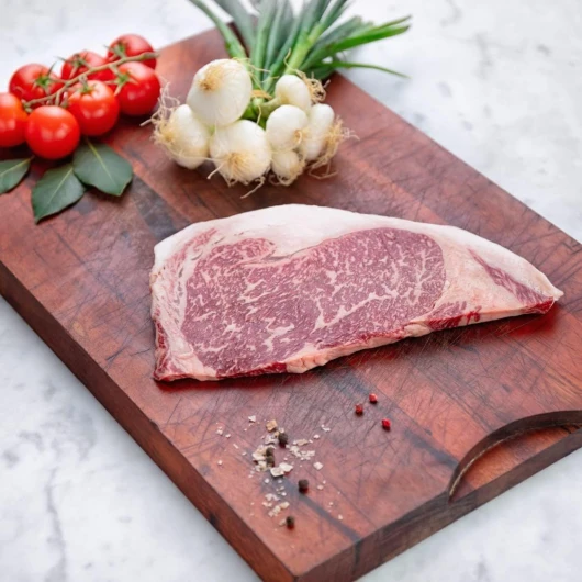 VIANDEPRIVÉE - Faux filet de boeuf Wagyu (Grade A4) I Origine Japon