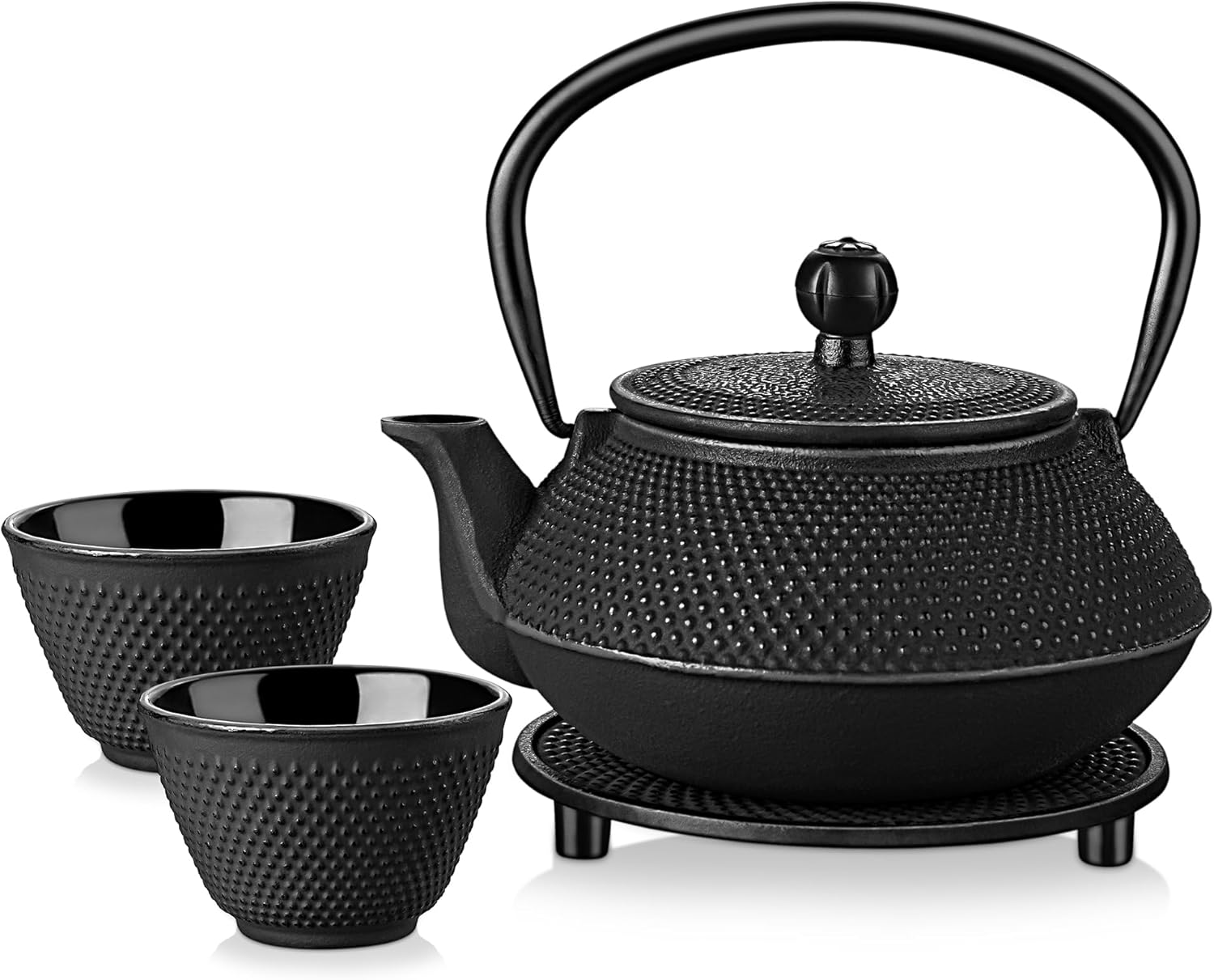 Velaze Théières et 2 Tasses de Thé avec Infuseur, Théière Induction Emaillé Noir de 700ML, Set Teapot en Fer Traditionnel avec Panier en Inoxydable, Plateau en Fonte 700ml+2 tasses