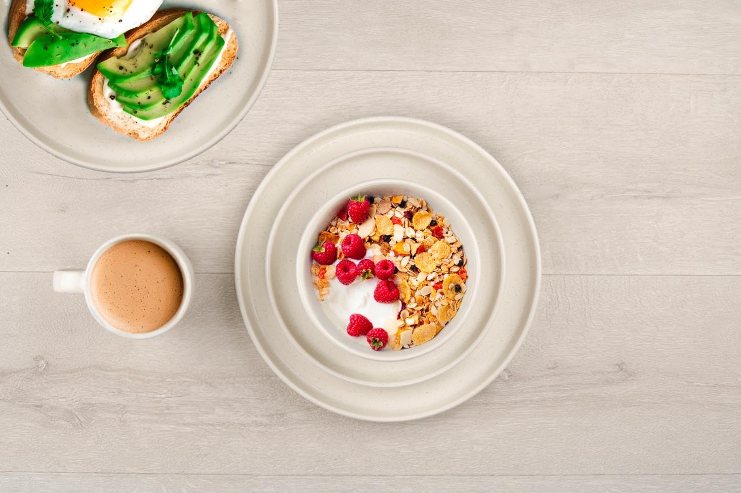 Service de Table 16 Pièces - Ensemble de Vaisselle pour 4 Personnes - Vaisselle en Faïence - Assiettes à Petit Déjeuner, Assiettes à Dîner, Bols et Tasses - Crème Crème 16-Teilig