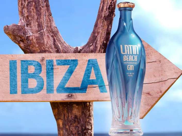 Latin Beach Gin 70cl – Gin Tropical aux Agrumes avec Fruit de la Passion, Mangue & Notes d’Agrumes Éclatantes
