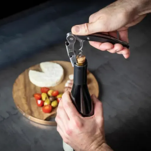 Test Peugeot Tire-Bouchon Sommelier Malbec : le tire-bouchon sérieux qui fait le job sans chichi