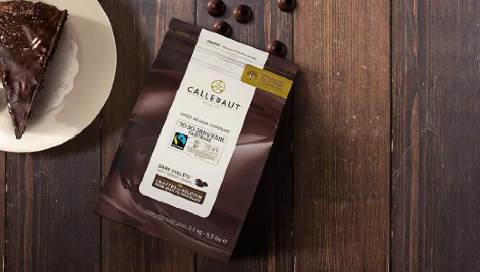 Callebaut - Chocolat noir patissier 70,5% (2.5kg) - Callets de chocolat de qualité professionnelle - Recette 70 30 38 - palets multi usage - sachet refermable