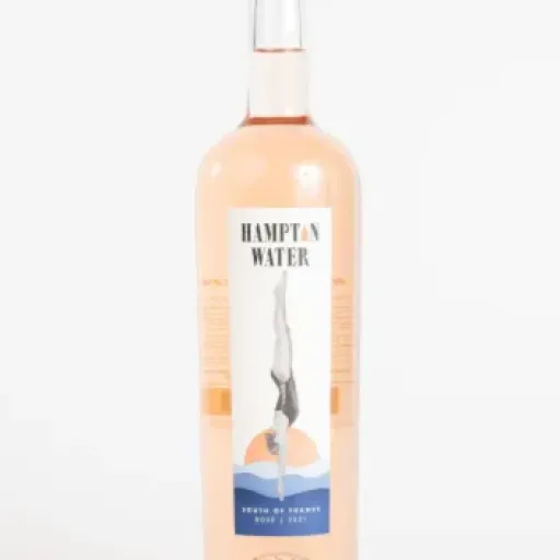 Test Gérard Bertrand Hampton Water 2025 : le rosé « lifestyle » qui mise autant sur la bouteille que sur le contenu
